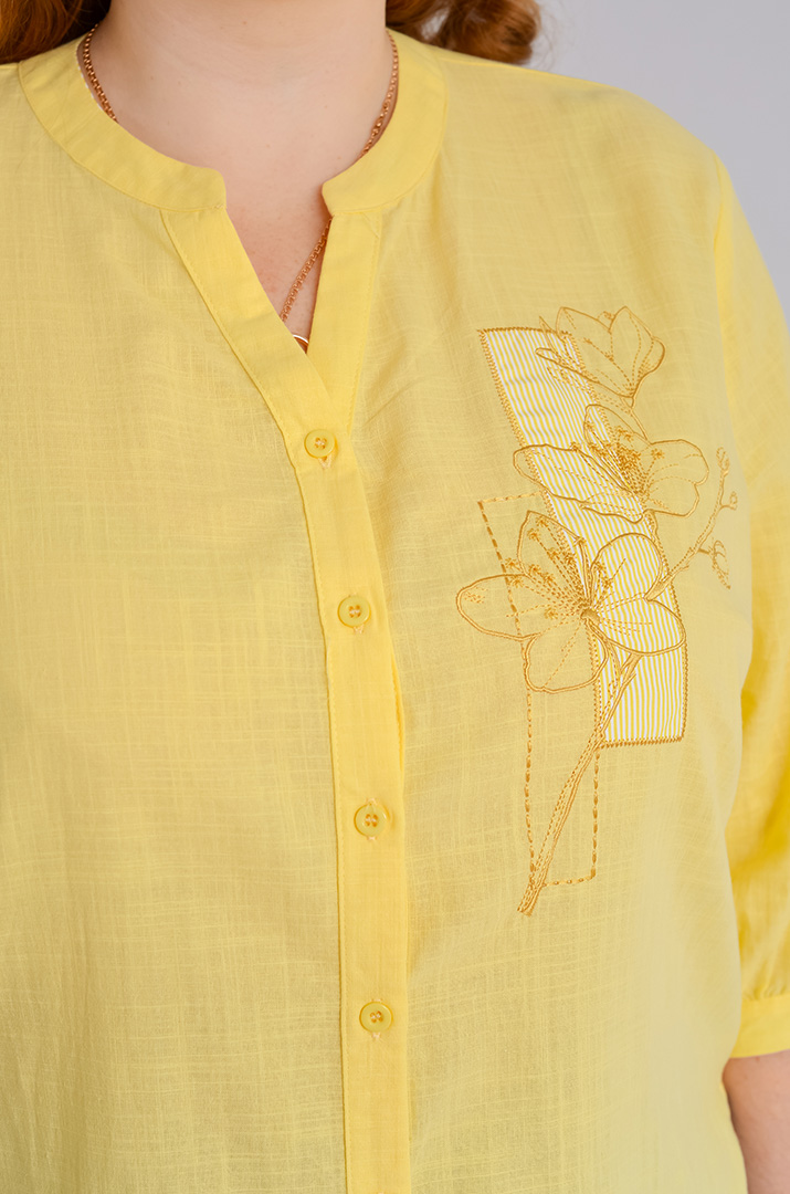 Блуза льняная с вышивкой больших размеров