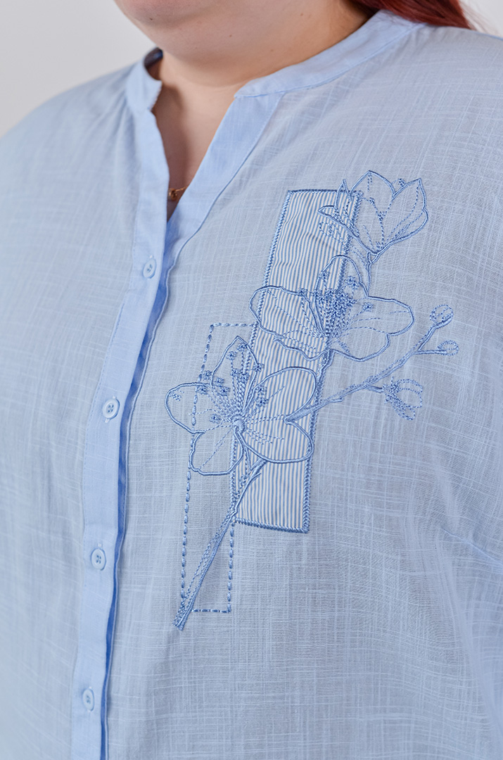 Блуза льняная с вышивкой больших размеров