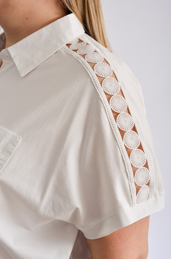Блуза з мереживом і вишивкою великих розмірів