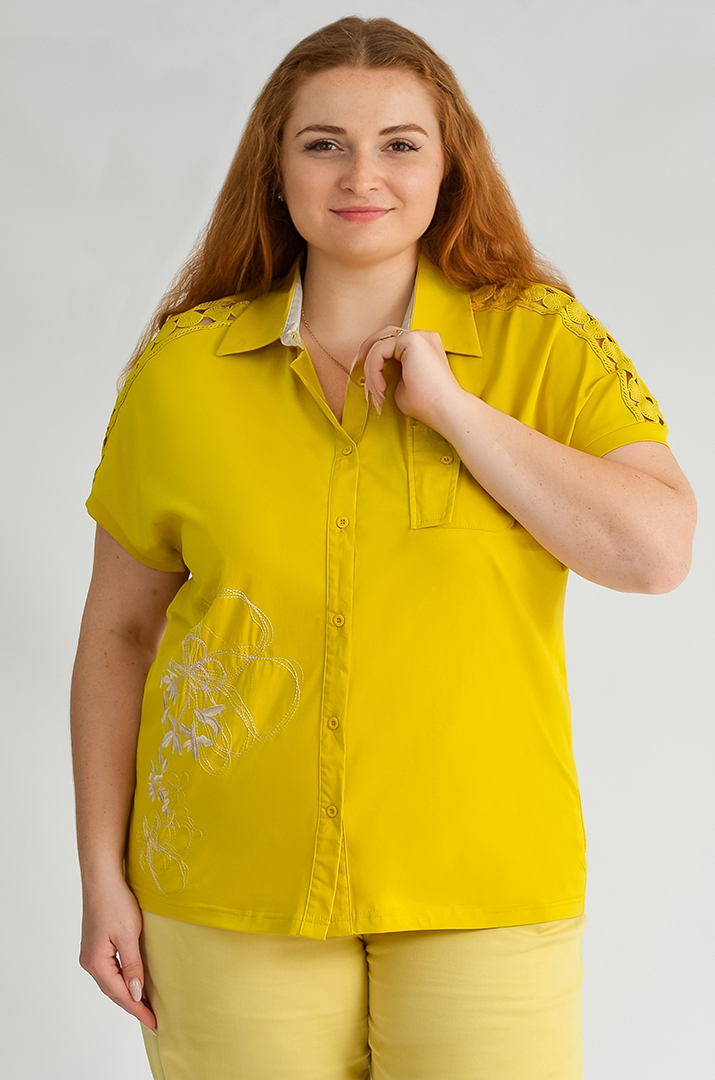 Блуза з мереживом і вишивкою великих розмірів