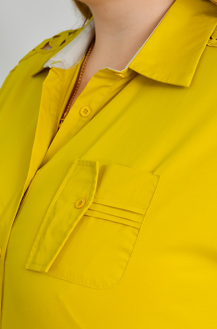 Блуза з мереживом і вишивкою великих розмірів