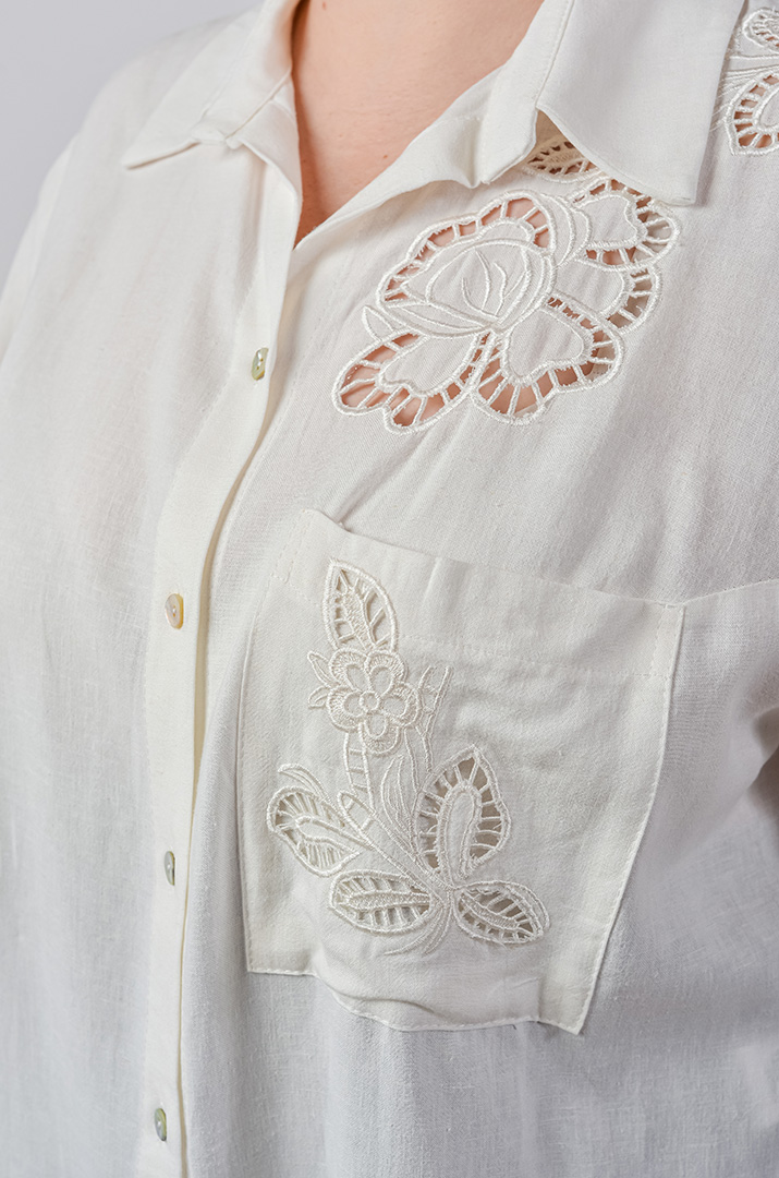 Блуза льняная с вытынанкой больших размеров