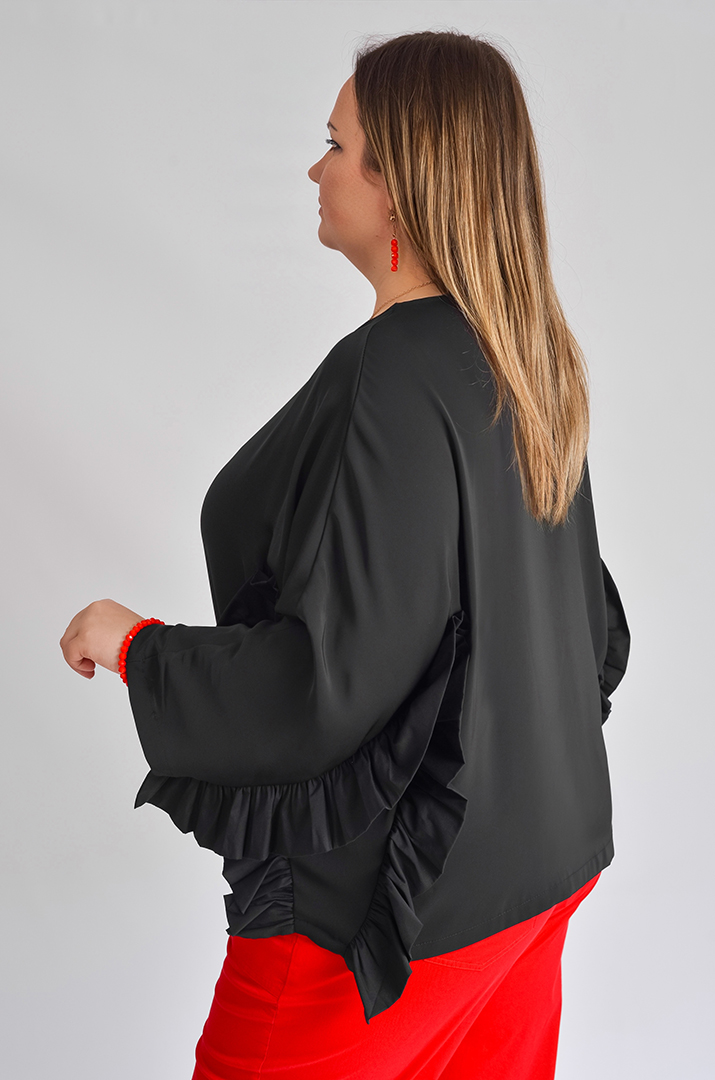 Чорна блуза з рюшами великих розмірів