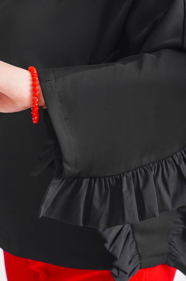 Чорна блуза з рюшами великих розмірів