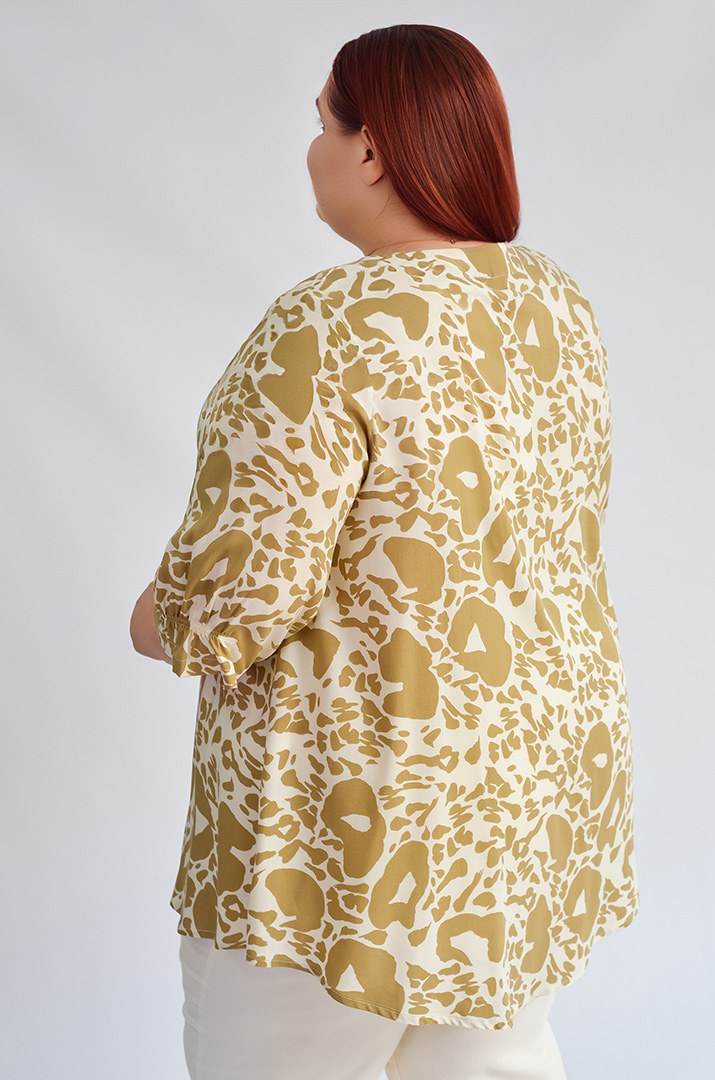 Блуза довга трапеція з абстрактним принтом великих розмірів