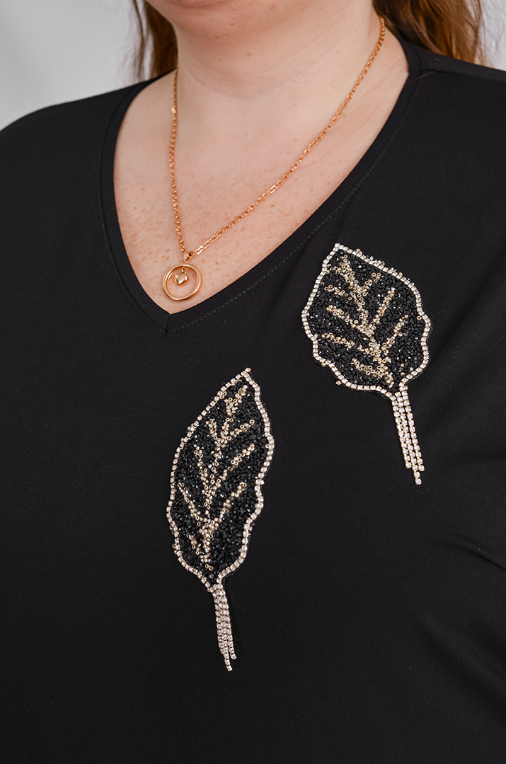 Блуза коротка чорна з декором великих розмірів