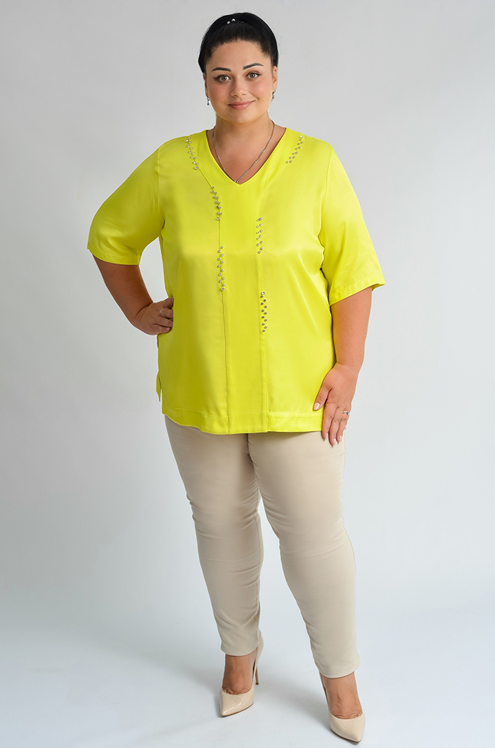 Атласна блуза з декором зі стразів великих розмірів