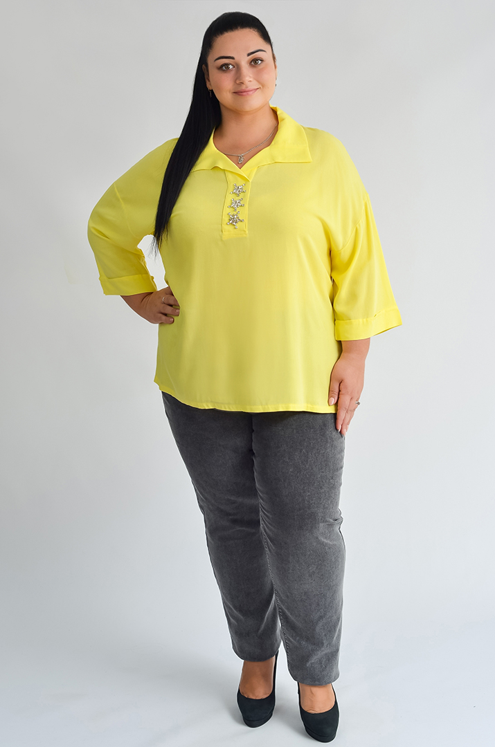 Блуза довга зі штапелю з декоративними елементами великих розмірів