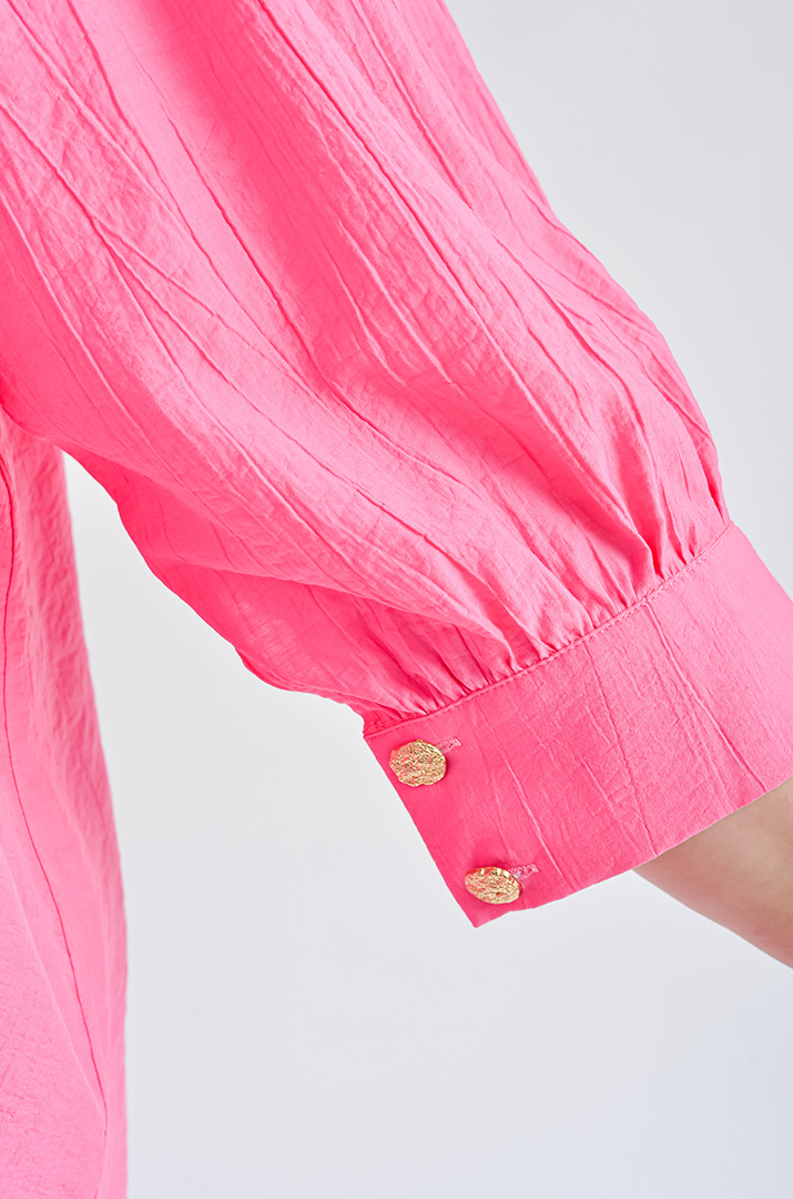 Блуза з об’ємними рукавами і декоративною аплікацією великих розмірів