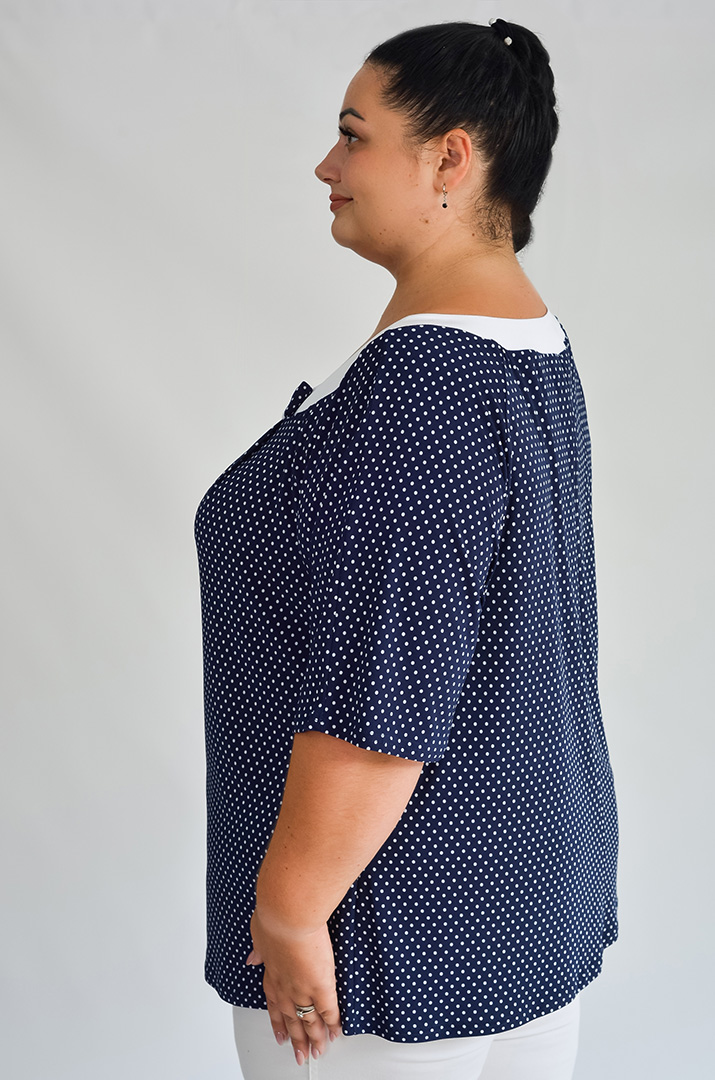 Блуза темно-синього кольору в горох великих розмірів