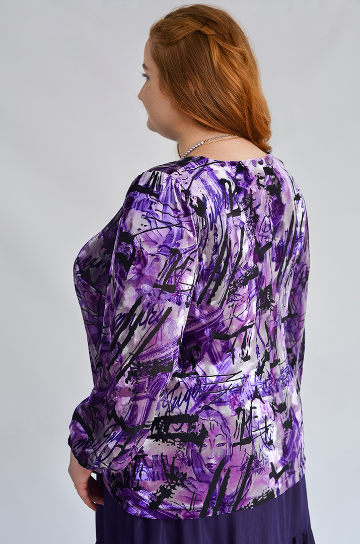 Велюрова блуза з абстрактним візерунком великих розмірів