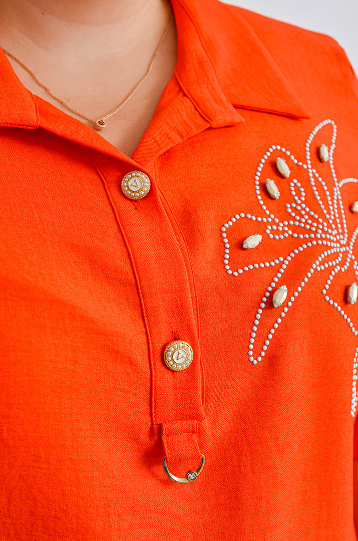 Блуза з декоративною аплікацією та бусинами великих розмірів