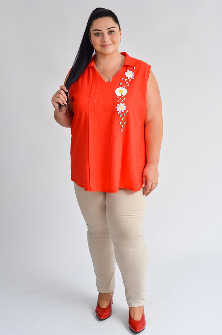 Блуза без рукавів з квітковим декором великих розмірів