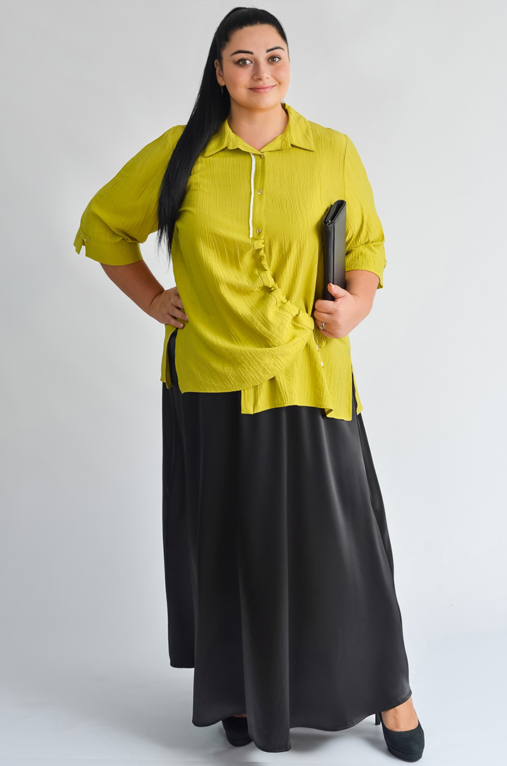 Довга блуза з декоративною зборкою великих розмірів