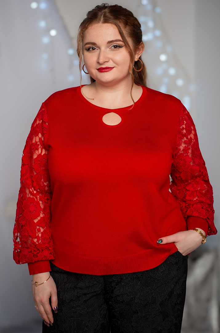 Блуза з мереживом і декоративною «крапелькою» великих розмірів