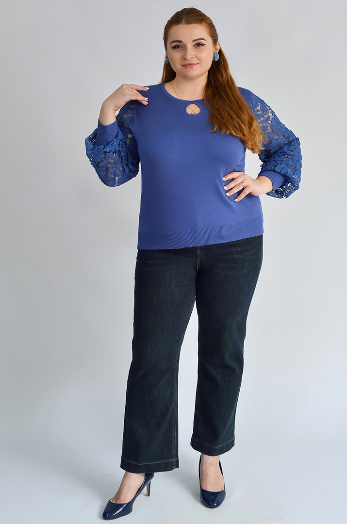 Блуза з мереживом і декоративною «крапелькою» великих розмірів