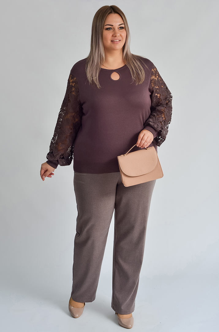 Блуза з мереживом і декоративною «крапелькою» великих розмірів