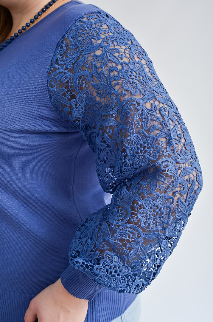 Елегантна блуза з квітковим мереживом великих розмірів