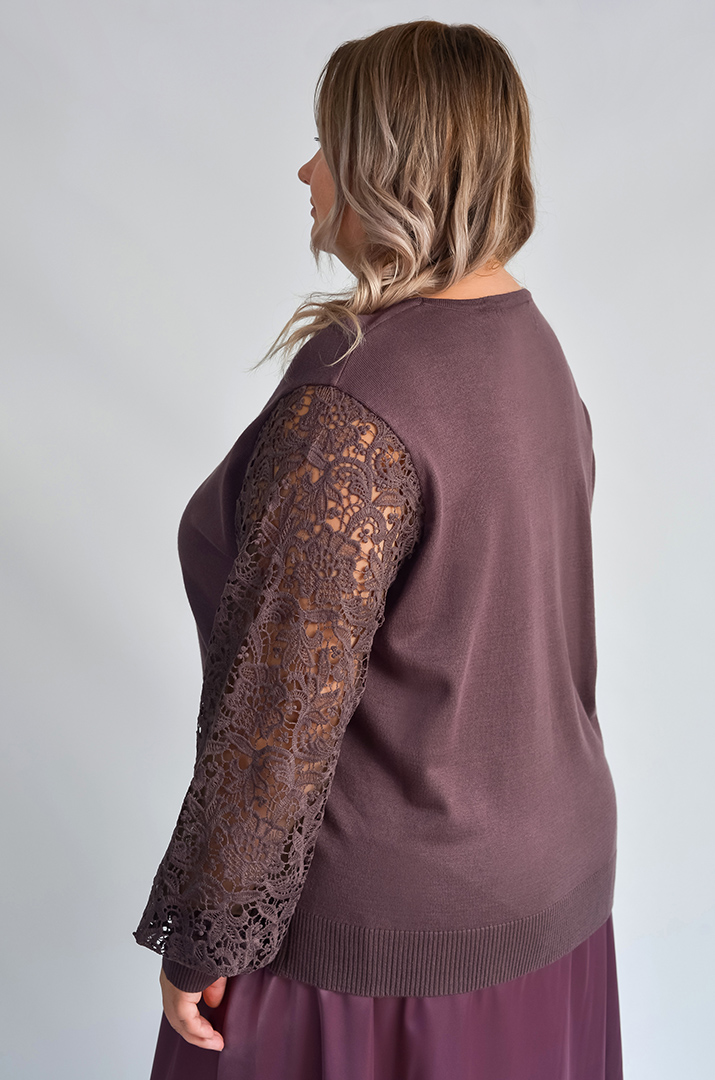 Елегантна блуза з квітковим мереживом великих розмірів