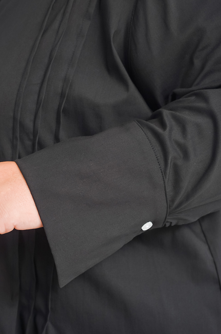 Блуза довга з декоративною контрастною квіткою великих розмірів