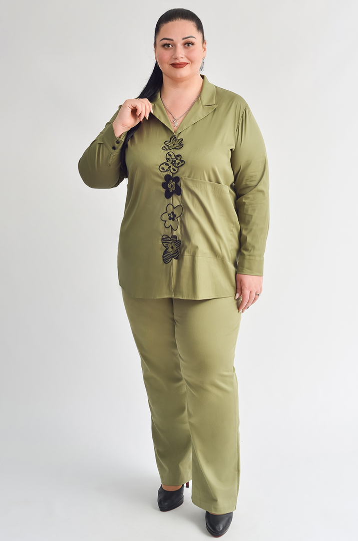 Блуза довга з квітковою аплікацією великих розмірів