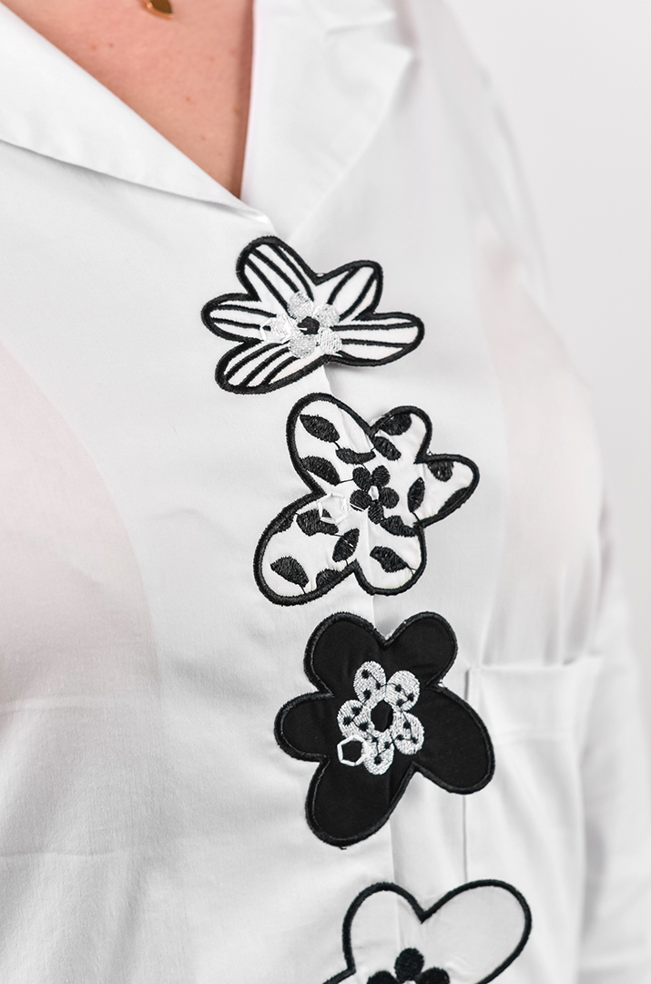 Блуза довга з квітковою аплікацією великих розмірів