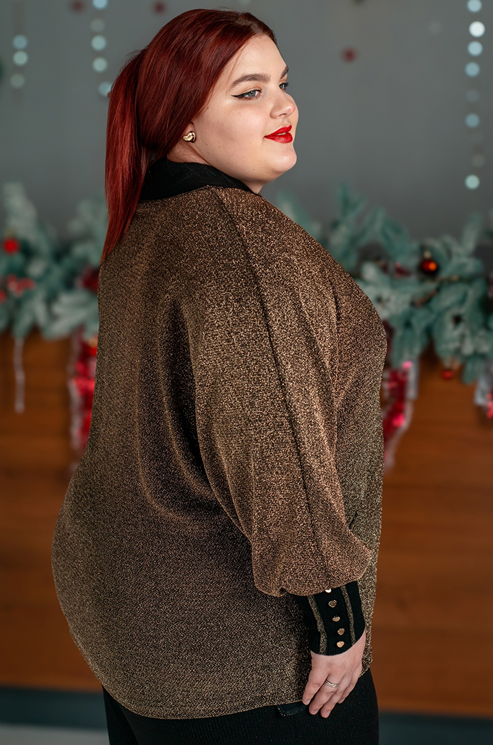 Блуза з люрексом і декоративними манжетами великих розмірів