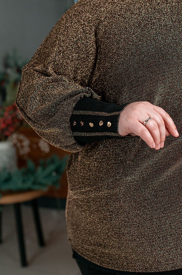 Блуза з люрексом і декоративними манжетами великих розмірів