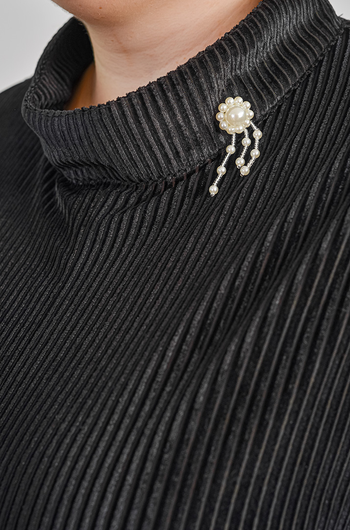 Елегантна блуза з вельвету з акцентними деталями великих розмірів