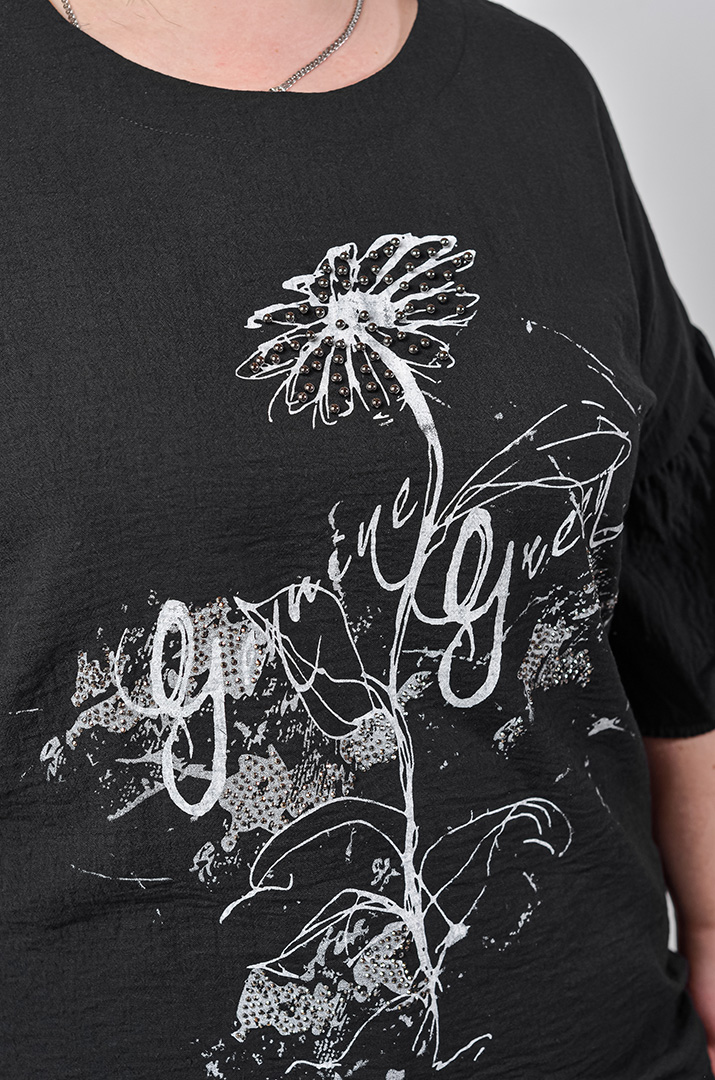 Блуза довга з квітковим мотивом та камінцями великих розмірів