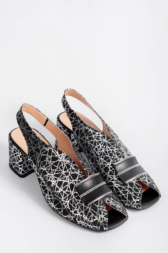 Босоніжки сріблясто-чорні на підборах великих розмірів