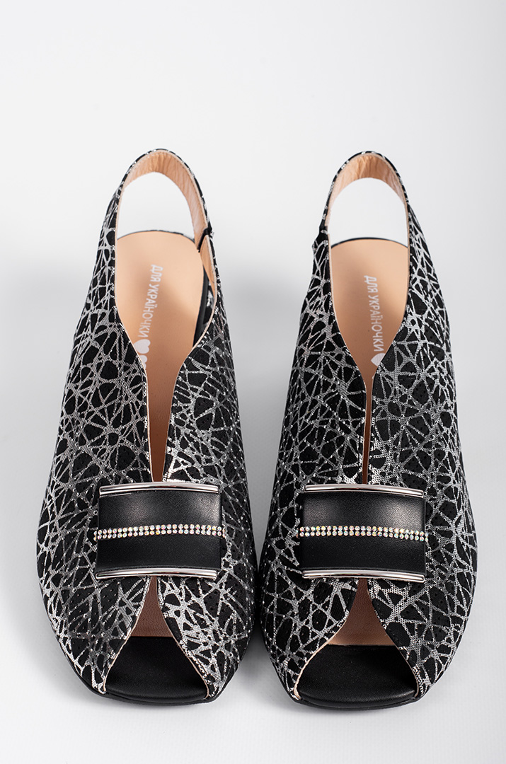 Босоніжки сріблясто-чорні на підборах великих розмірів