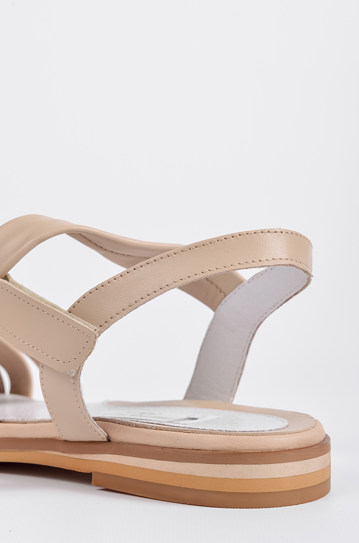 Світло-бежеві босоніжки на дуже широкі ніжки, на кісточку великих розмірів