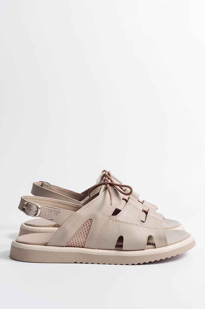 Босоніжки кольору візон на низькій танкетці великих розмірів