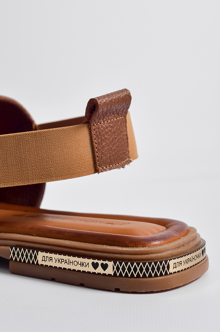 Босоніжки коричневі із м’якою фіксацією великих розмірів
