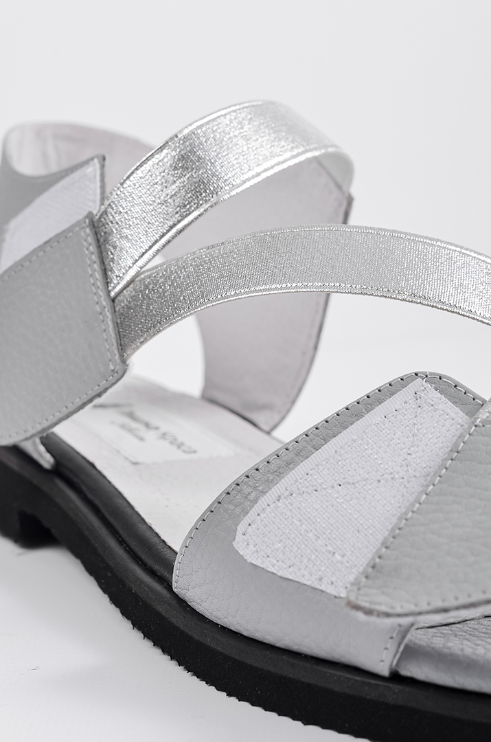 Босоніжки сріблясті з липучками великих розмірів