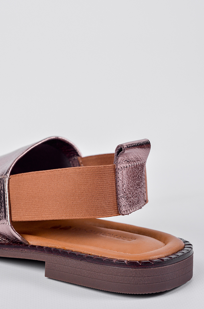 Босоніжки шкіряні в золотистому відтінку великих розмірів