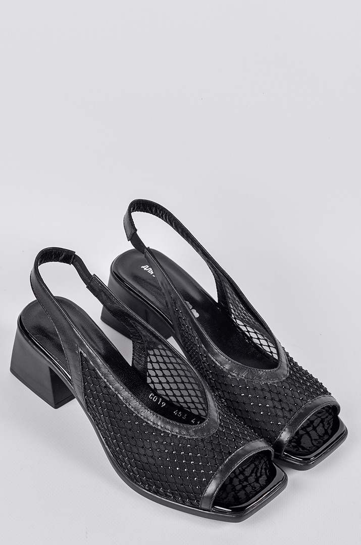 Босоножки с фактурной сеткой и стразами черного цвета больших размеров