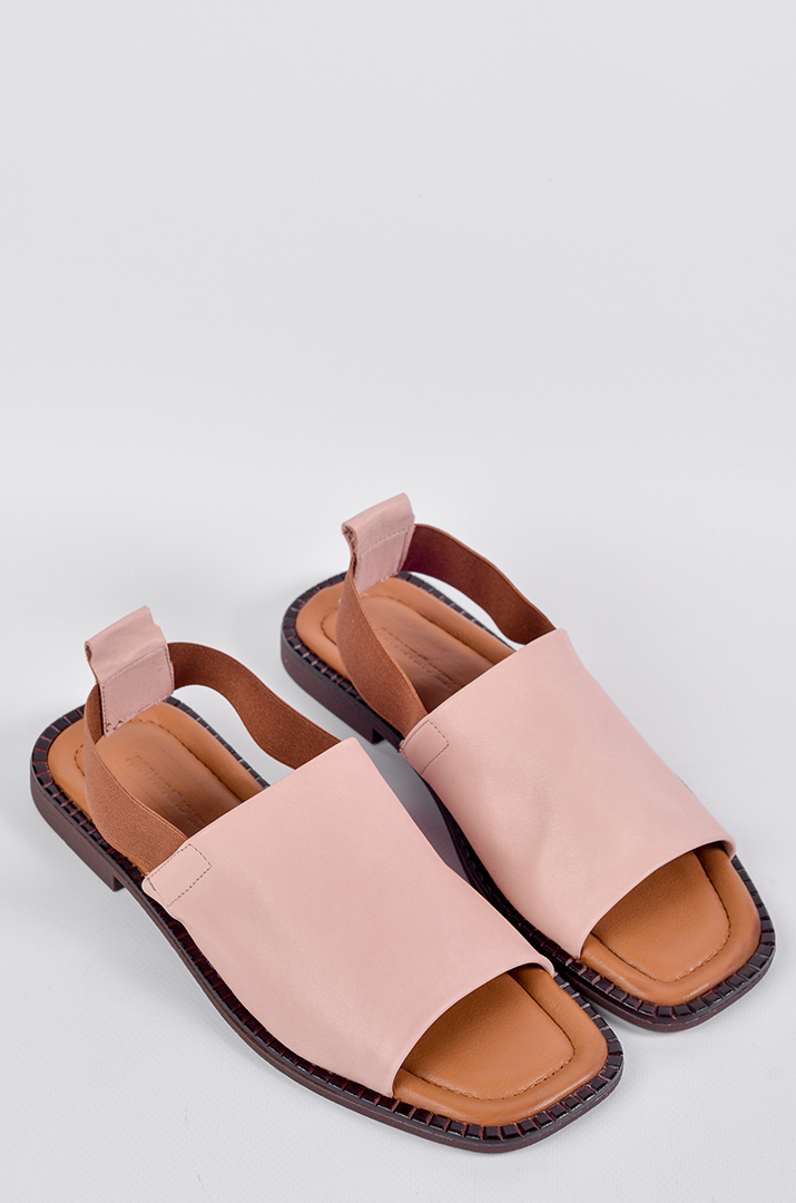 Босоножки кожаные пудрового оттенка больших размеров