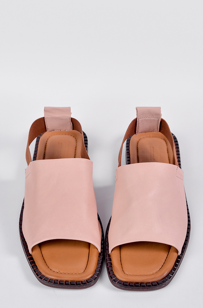 Босоножки кожаные пудрового оттенка больших размеров