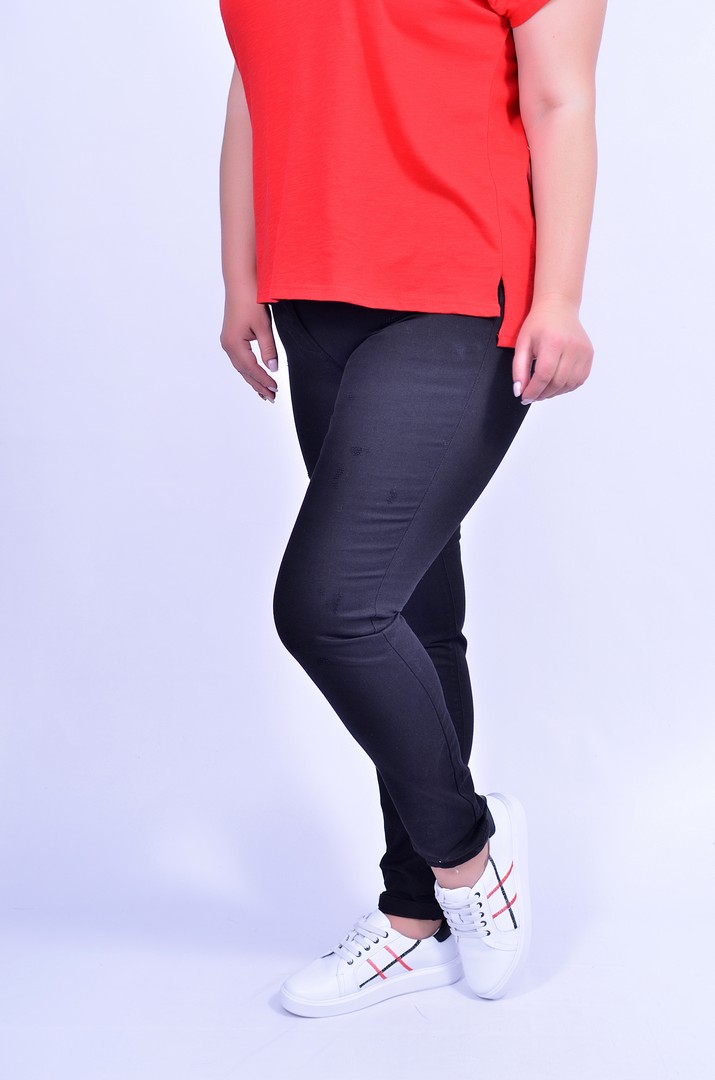 Джинсы с поясом зауженные