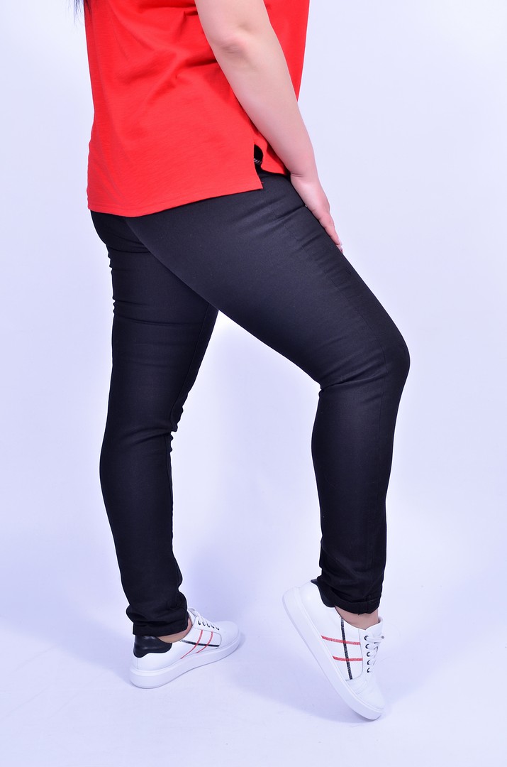 Джинсы с поясом зауженные