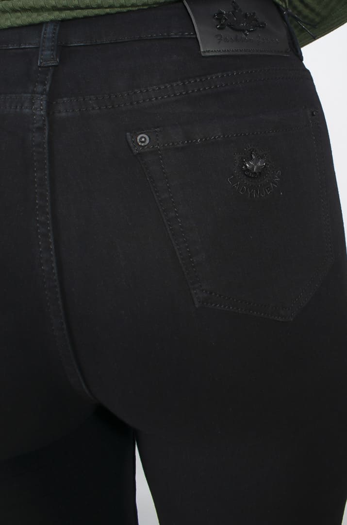 Черные зауженные джинсы батал