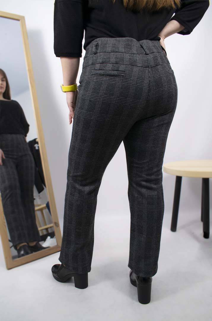 Брюки средние клетка батал