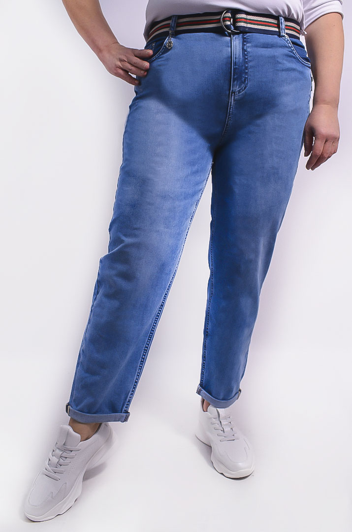 Джинси завужені з кольоровим поясом