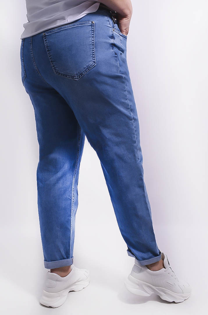 Джинси завужені з кольоровим поясом