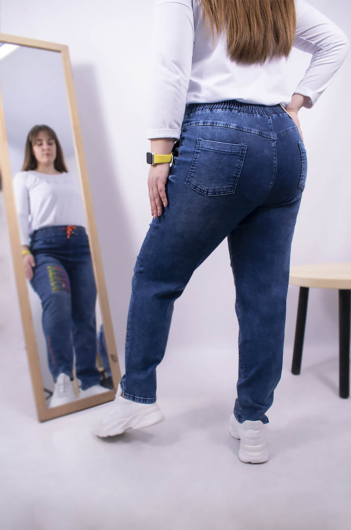 Джинси банани на резинці з декором супер батал