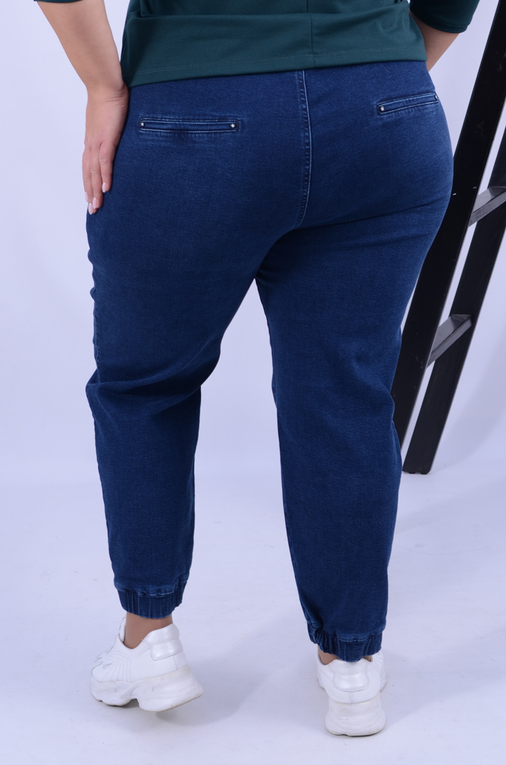 Джинсы зауженные на резинке батал