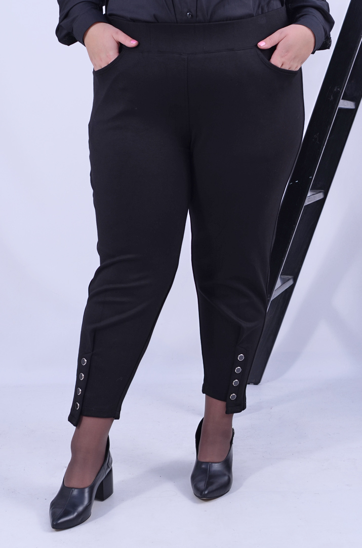 Брюки банани з гудзиками батал