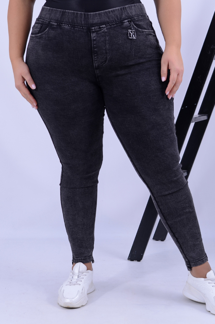 Джеггінси з прикрасою у трендовому кольорі батал